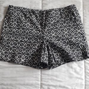 White/ black house market shorts